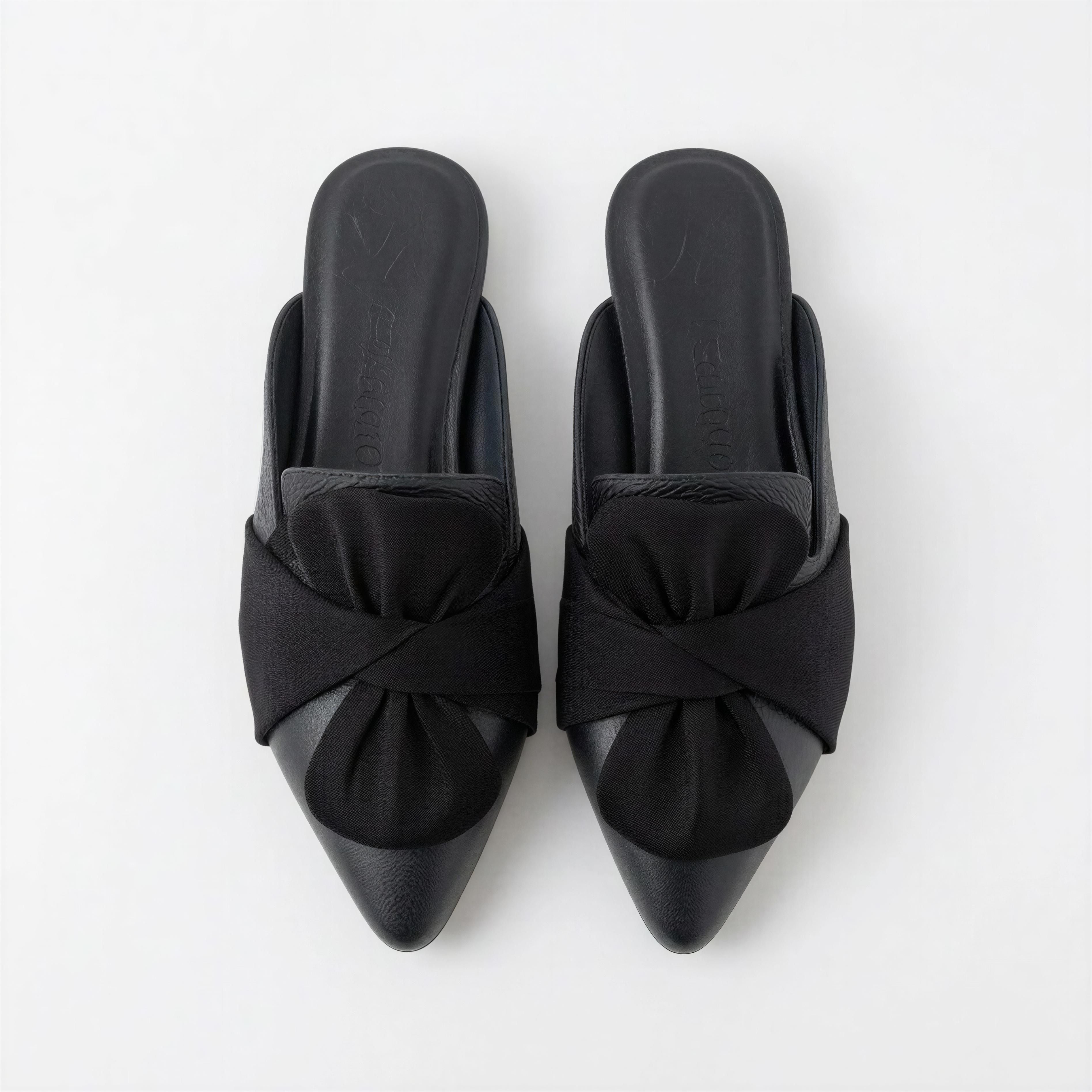 Mules negros elegantes para mujer
