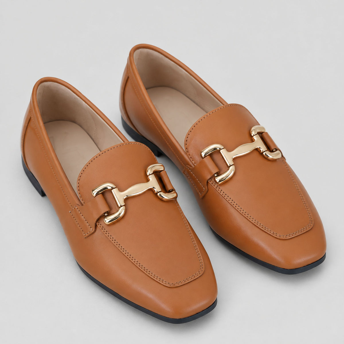 Mocasines de Cuero con Herraje Dorado Siena
