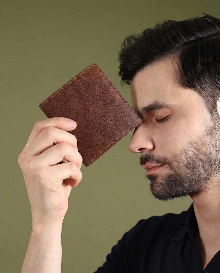 Billetera de Cuero para Hombre-Billetera Artesanal Liviana y Funcional