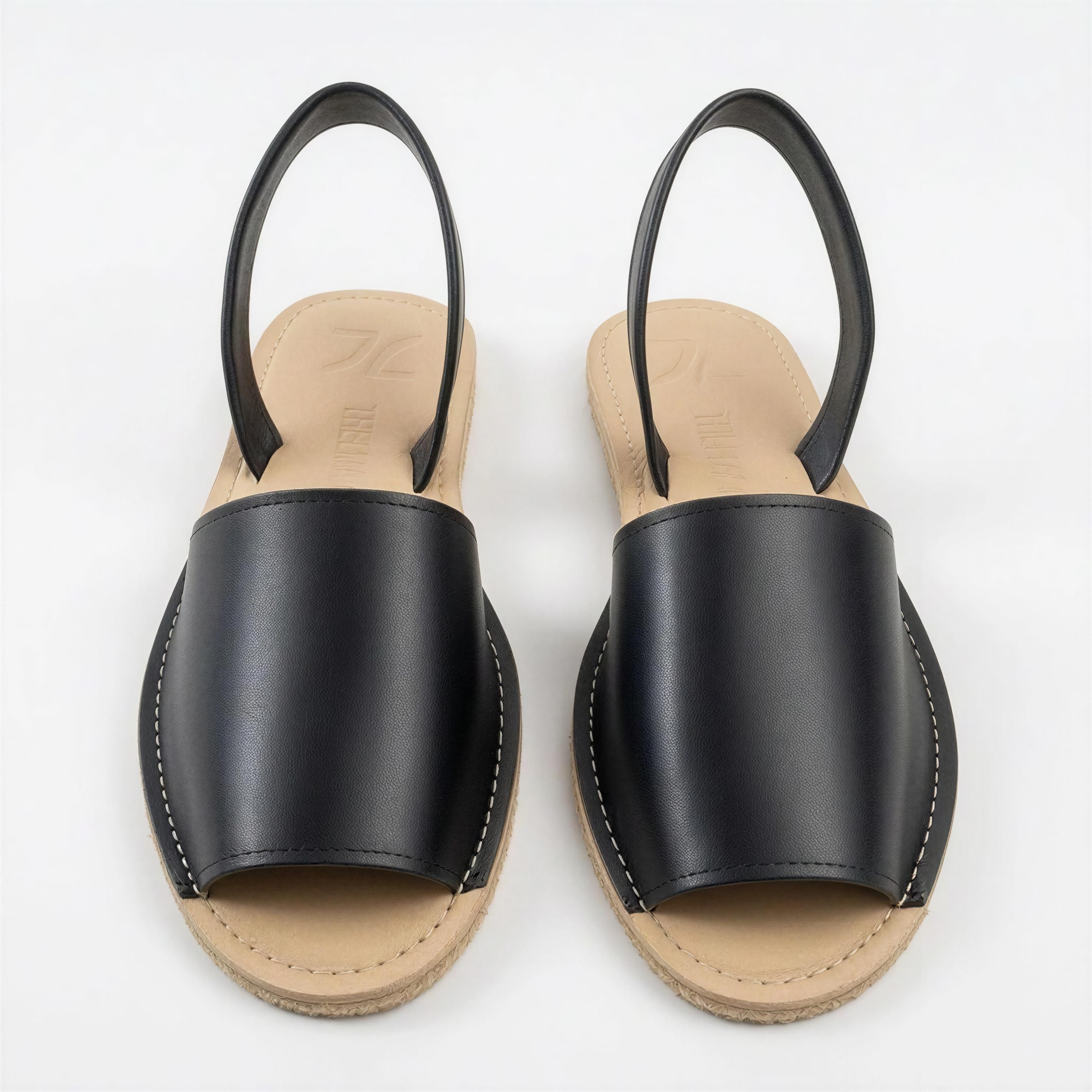 Menorquina de Cuero Ónix : Elegancia Artesanal